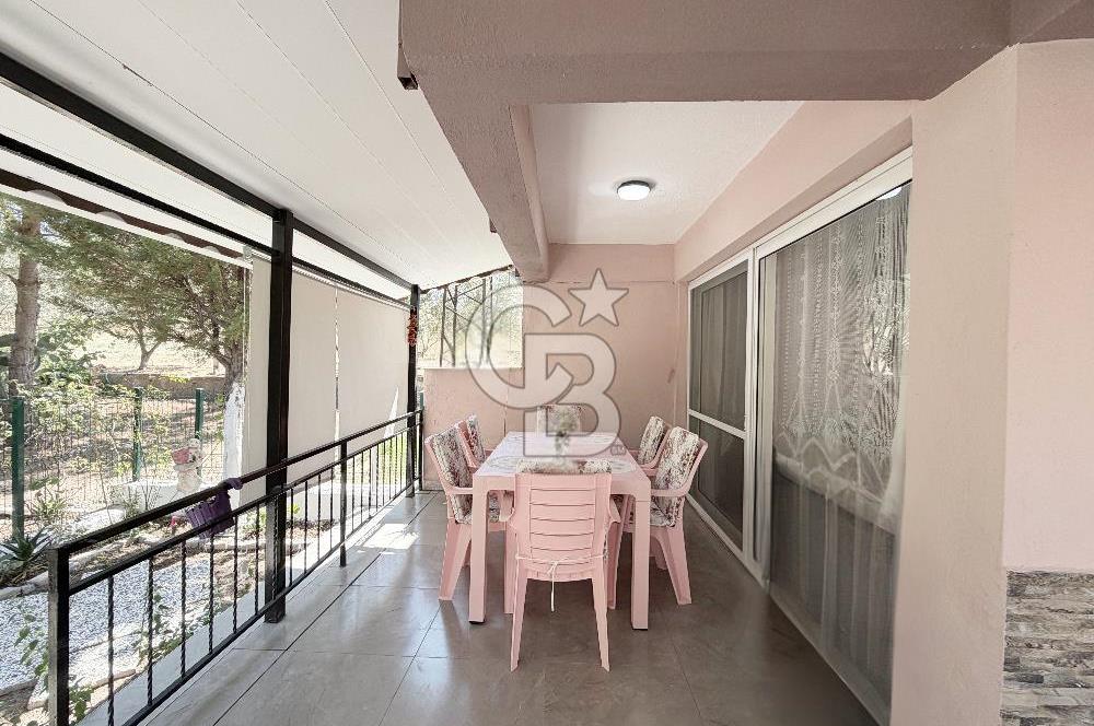 Çandarlı'nın En Güzel Konumunda Denize Yakın Satılık 3+1 Villa