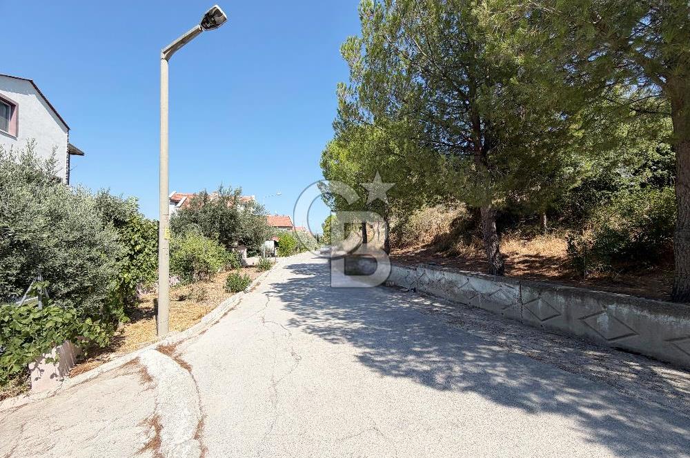 Çandarlı'nın En Güzel Konumunda Denize Yakın Satılık 3+1 Villa
