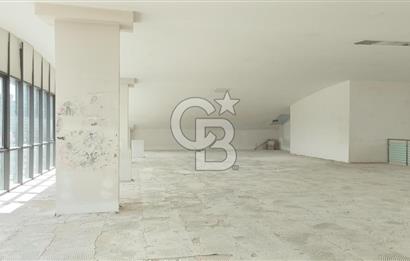 # MUSTAFA KEMAL MAHALLESİ’NDE ANA CADDE ÜZERİNDE, 30 METRE CEPHELİ KOMPLE KİRALIK BİNA