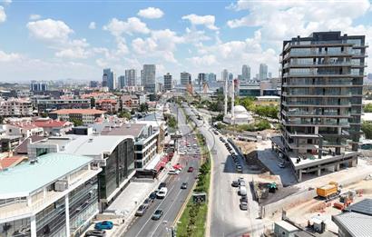 # MUSTAFA KEMAL MAHALLESİ’NDE ANA CADDE ÜZERİNDE, 30 METRE CEPHELİ KOMPLE KİRALIK BİNA
