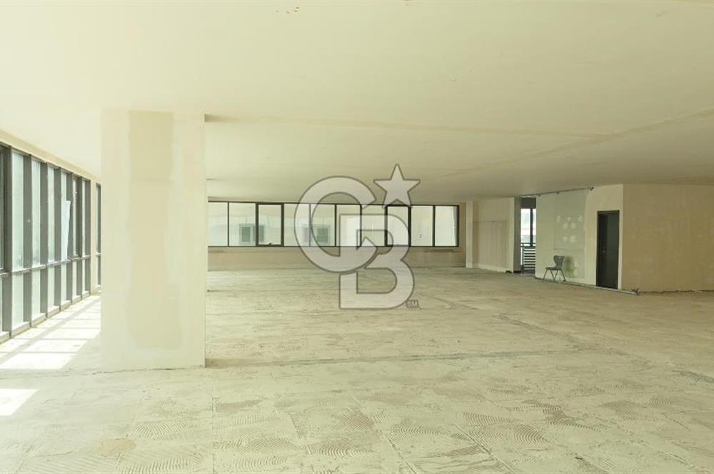 # MUSTAFA KEMAL MAHALLESİ’NDE ANA CADDE ÜZERİNDE, 30 METRE CEPHELİ KOMPLE KİRALIK BİNA