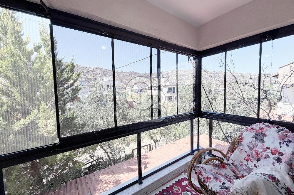 Çandarlı'nın En Güzel Konumunda Denize Yakın Satılık 3+1 Villa