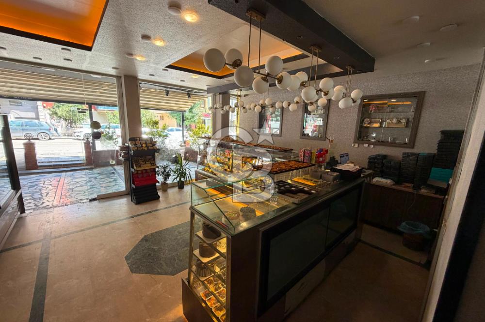 ESENTEPE RAGIP TÜZÜN CAD. 250M² SATILIK DÜKKAN