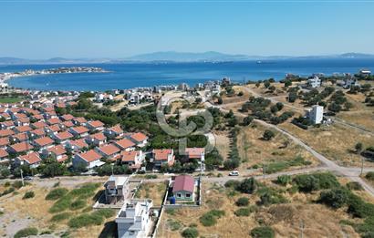 Çandarlı'nın En Güzel Konumunda Denize Yakın Satılık 3+1 Villa
