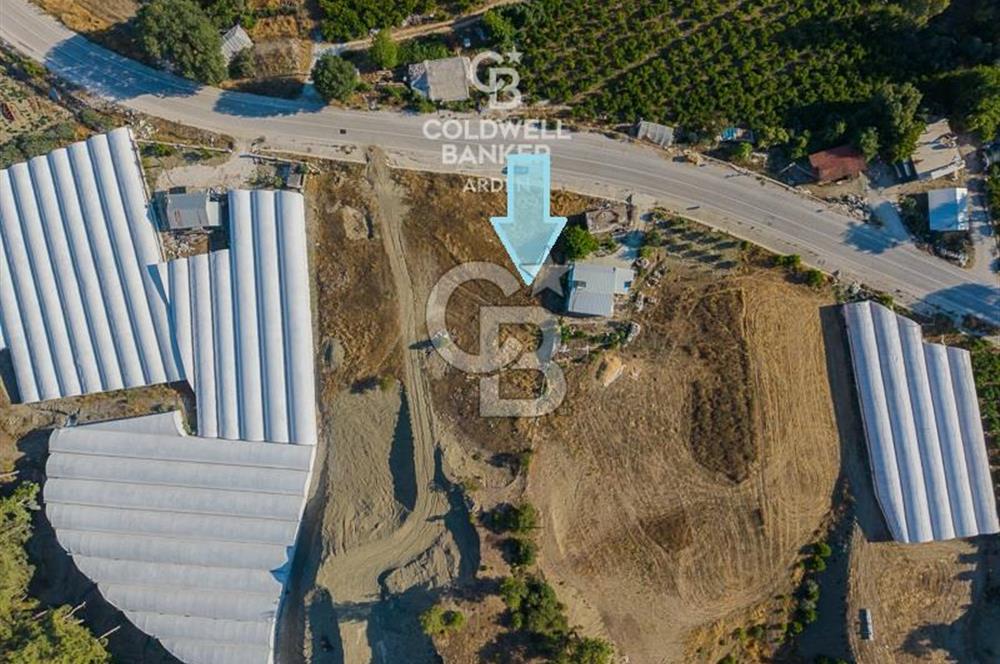 CB ARDEN'DEN KAŞ-ÇEŞME ANAYOLU ÜZERİ SATILIK TARLA 