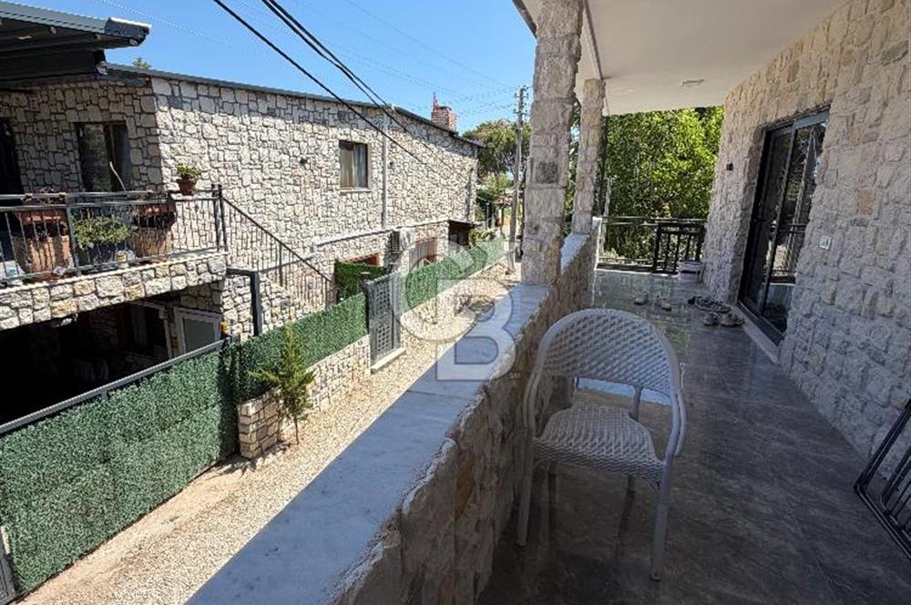 Müstakil 2 Katlı - Bağımısz - Sahile 75 Metre Turizm Ruhsatlı Yazlık