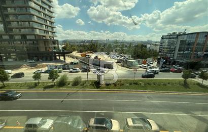 # MUSTAFA KEMAL MAHALLESİ’NDE ANA CADDE ÜZERİNDE, 30 METRE CEPHELİ KOMPLE KİRALIK BİNA
