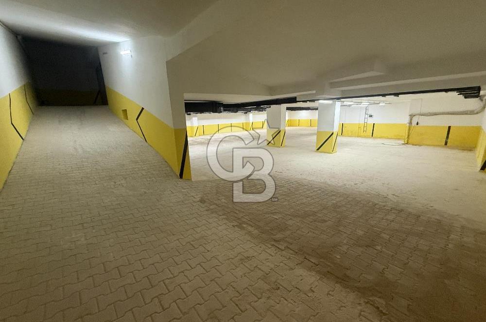# MUSTAFA KEMAL MAHALLESİ’NDE ANA CADDE ÜZERİNDE, 30 METRE CEPHELİ KOMPLE KİRALIK BİNA