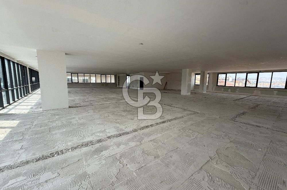 # MUSTAFA KEMAL MAHALLESİ’NDE ANA CADDE ÜZERİNDE, 30 METRE CEPHELİ KOMPLE KİRALIK BİNA