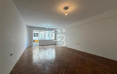 Balçova'nın En Merkezi Yerinde Satılık 3+1 Daire