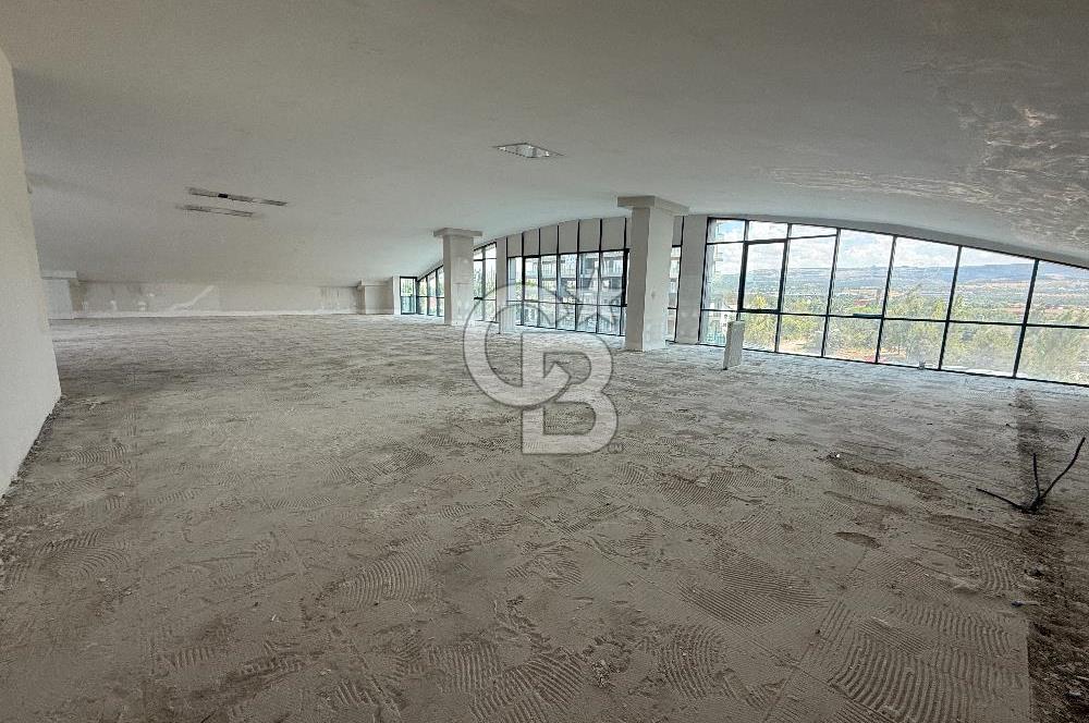 # MUSTAFA KEMAL MAHALLESİ’NDE ANA CADDE ÜZERİNDE, 30 METRE CEPHELİ KOMPLE KİRALIK BİNA
