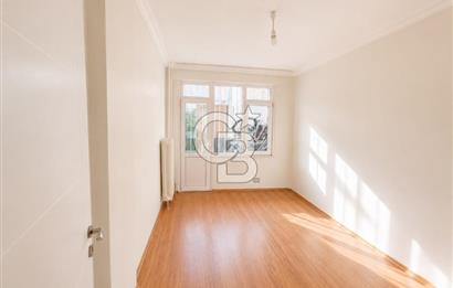 Kadıköy Moda Caddesi Üzerinde Kiralık 3+1 Daire