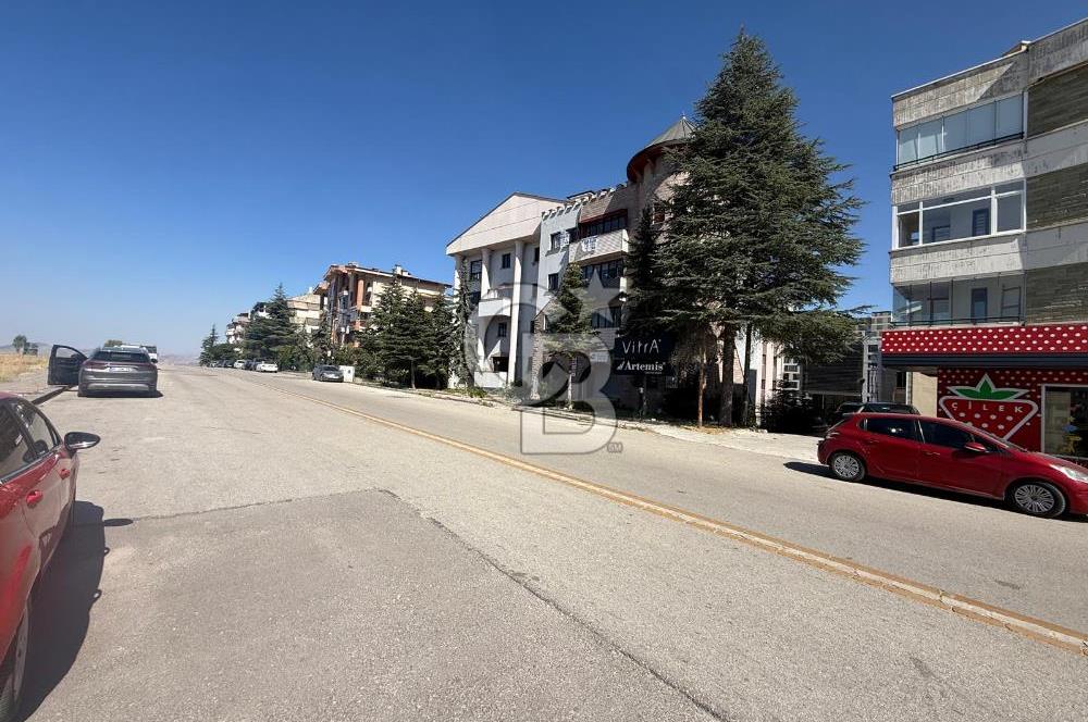 ÇANKAYA YILDIZ TAMKAT 300m2 4+1 ,2DEPOLU 2K.OTOPARK KİRALIK OFİS