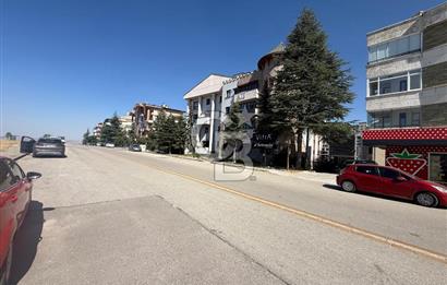 ÇANKAYA YILDIZ TAMKAT 300m2 4+1 ,2DEPOLU 2K.OTOPARK KİRALIK OFİS