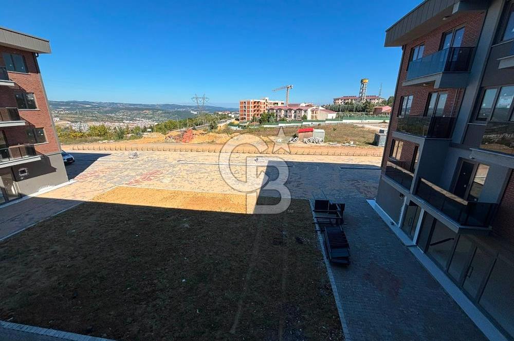 KOCAELİ ÜNİVERSİTESİ GÜZERGAHINDA ARYA REZİDANSTA ARAKAT DAİRE.