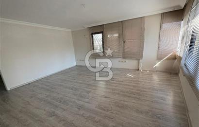 Karşıyaka Çarşı Tabela Değeri Yüksek Asansörlü 1+0 Kiralık Ofis