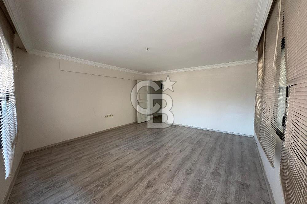 Karşıyaka Çarşı Tabela Değeri Yüksek Asansörlü 1+0 Kiralık Ofis