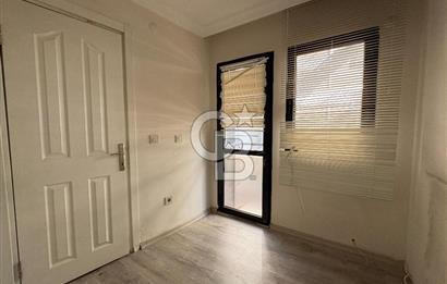 Karşıyaka Çarşı Tabela Değeri Yüksek Asansörlü 1+0 Kiralık Ofis