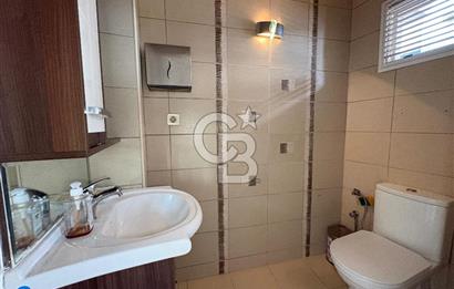 Karşıyaka Çarşı Tabela Değeri Yüksek Asansörlü 1+0 Kiralık Ofis