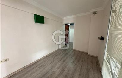 Karşıyaka Çarşı Tabela Değeri Yüksek Asansörlü 1+0 Kiralık Ofis