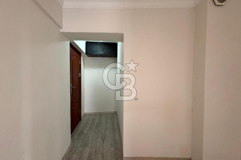 Karşıyaka Çarşı Tabela Değeri Yüksek Asansörlü 1+0 Kiralık Ofis