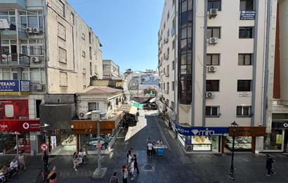 Karşıyaka Çarşı Tabela Değeri Yüksek Asansörlü 1+0 Kiralık Ofis