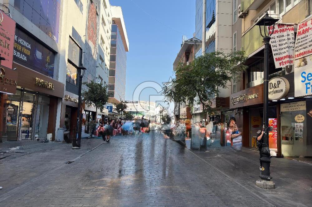 Karşıyaka Çarşı Tabela Değeri Yüksek Asansörlü 1+0 Kiralık Ofis