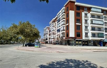 COLDWELL BANKER’DAN FETİH CADDESİNE CEPHE SATILIK DÜKKAN 