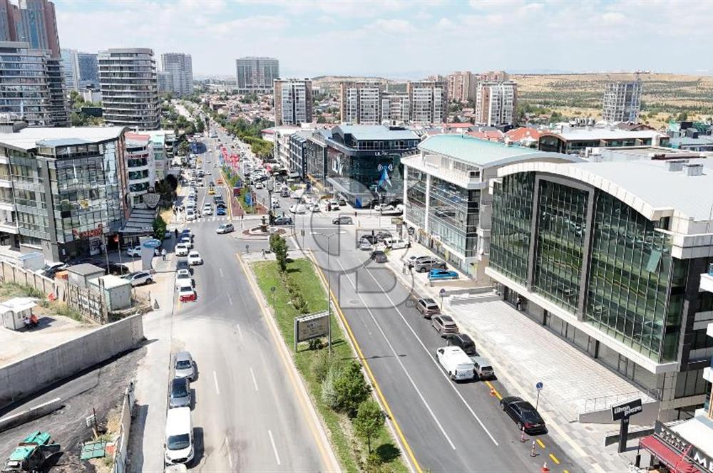 # MUSTAFA KEMAL MAHALLESİ’NDE ANA CADDE ÜZERİNDE, 30 METRE CEPHELİ KOMPLE KİRALIK BİNA