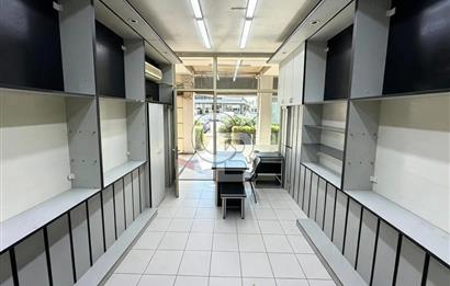 AYAKKABICILAR SİTESİNDE İYİ KONUMDA KİRALIK DÜKKAN