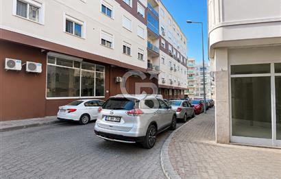 BORNOVA ERZENE'DE BATAR KATLI SATILIK DÜKKÂN 