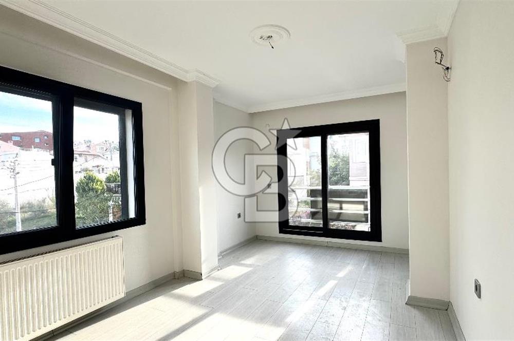 Urla Zeytinalanı’nda Deniz Manzaralı Kiralık 3+1