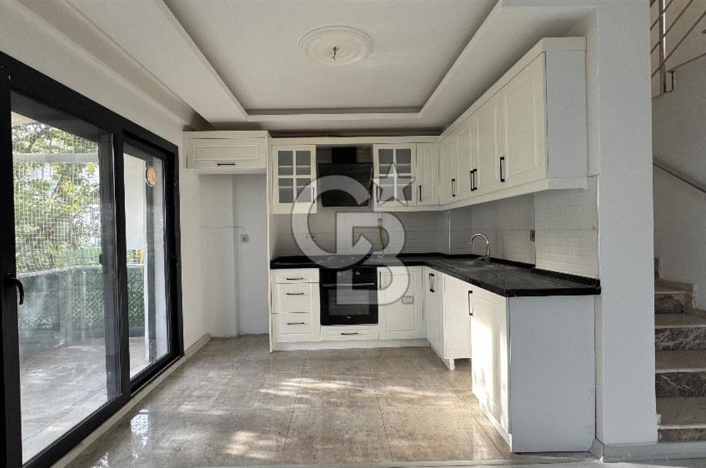 Urla Zeytinalanı’nda Deniz Manzaralı Kiralık 3+1