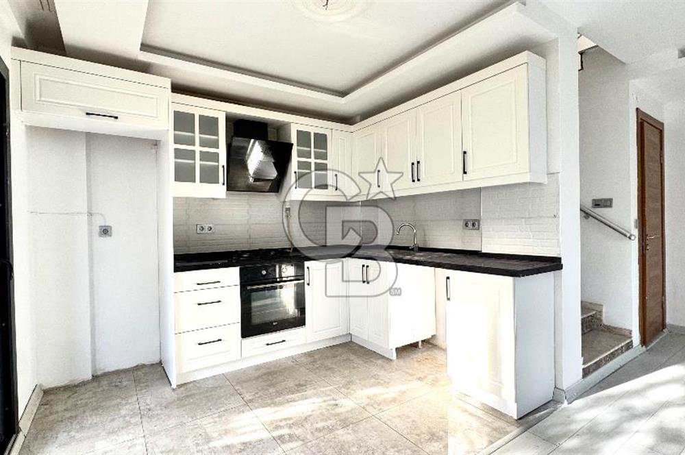 Urla Zeytinalanı’nda Deniz Manzaralı Kiralık 3+1