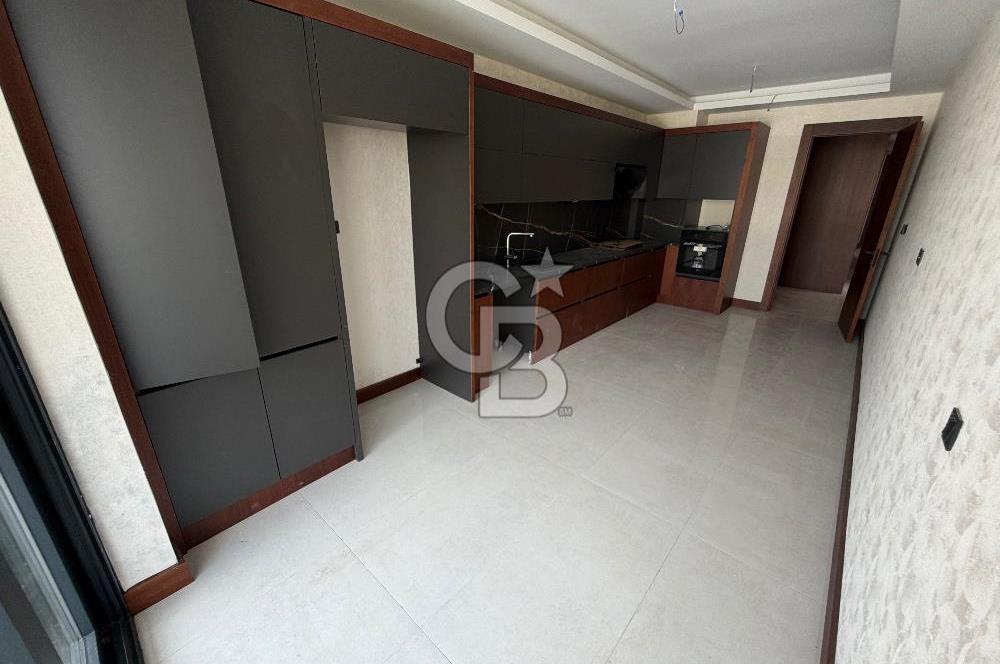 ALACAATLI'DA BUTİK BİR SİTEDE NET 186M2 4+1 SIFIR KİRALIK DAİRE