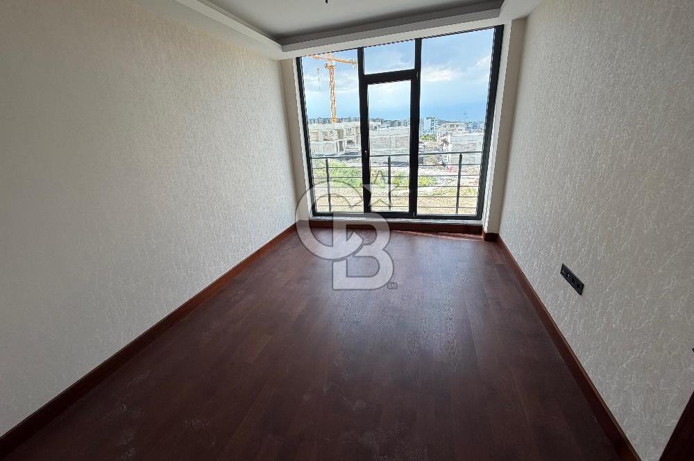 ALACAATLI'DA BUTİK BİR SİTEDE NET 186M2 4+1 SIFIR KİRALIK DAİRE