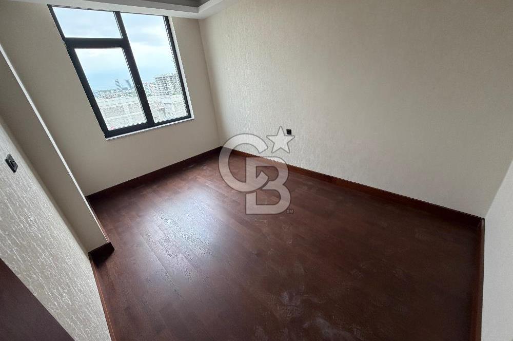 ALACAATLI'DA BUTİK BİR SİTEDE NET 186M2 4+1 SIFIR KİRALIK DAİRE