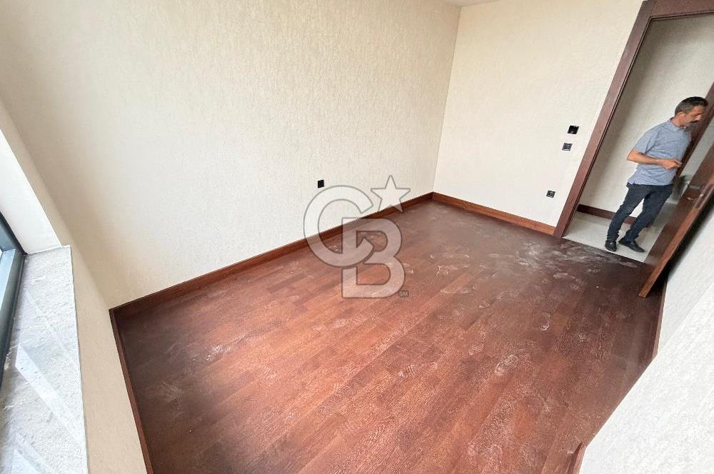 ALACAATLI'DA BUTİK BİR SİTEDE NET 186M2 4+1 SIFIR KİRALIK DAİRE