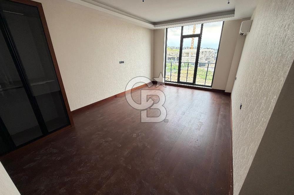 ALACAATLI'DA BUTİK BİR SİTEDE NET 186M2 4+1 SIFIR KİRALIK DAİRE