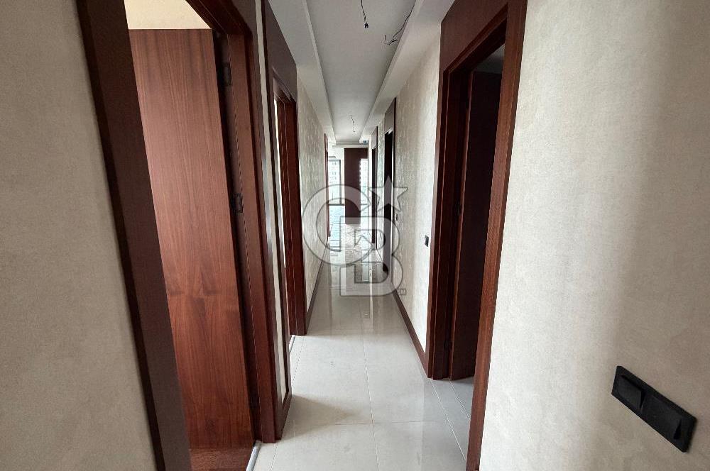 ALACAATLI'DA BUTİK BİR SİTEDE NET 186M2 4+1 SIFIR KİRALIK DAİRE