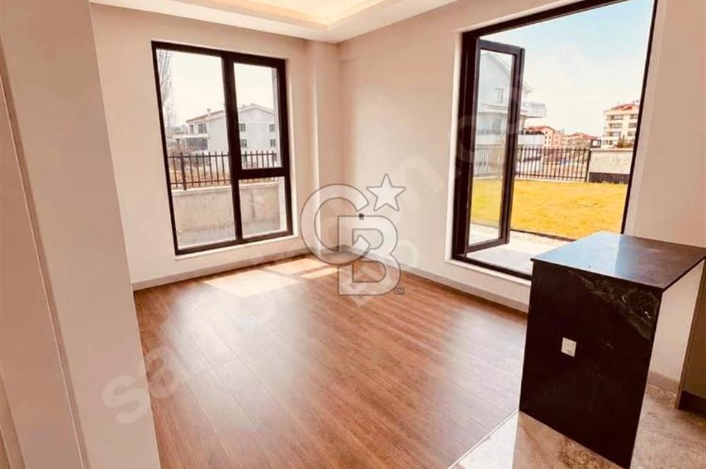 ÇANKAYA HİLAL MAHALLESİ ÖZEL BAHÇE KULLANIMLI KİRALIK 1+1 DAİRE