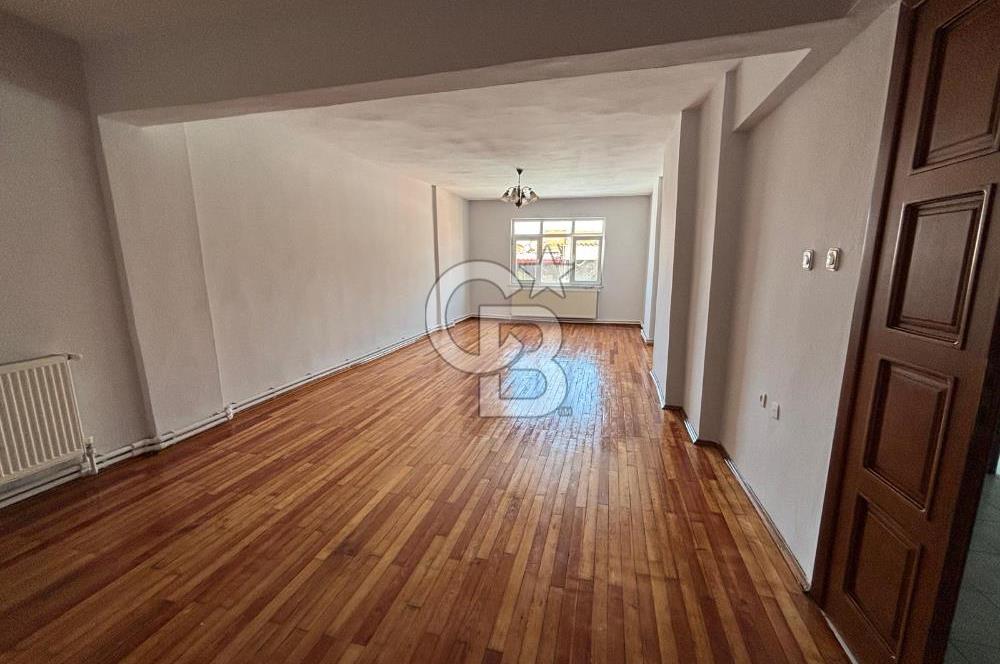 Selahiye'de Merkezi Konumda Kiralık 2+1