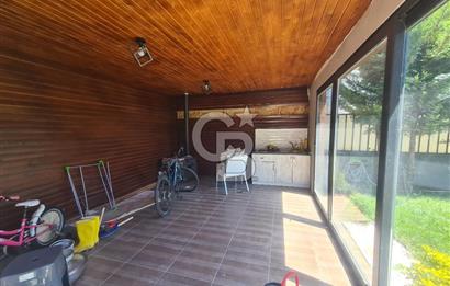 BAĞLICADA 5+1 LÜX YAPILI 300 M2 SATILIK VİLLA
