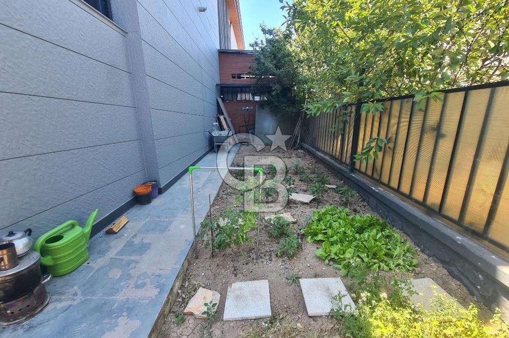 BAĞLICADA 5+1 LÜX YAPILI 300 M2 SATILIK VİLLA