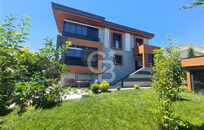 BAĞLICADA 5+1 LÜX YAPILI 300 M2 SATILIK VİLLA