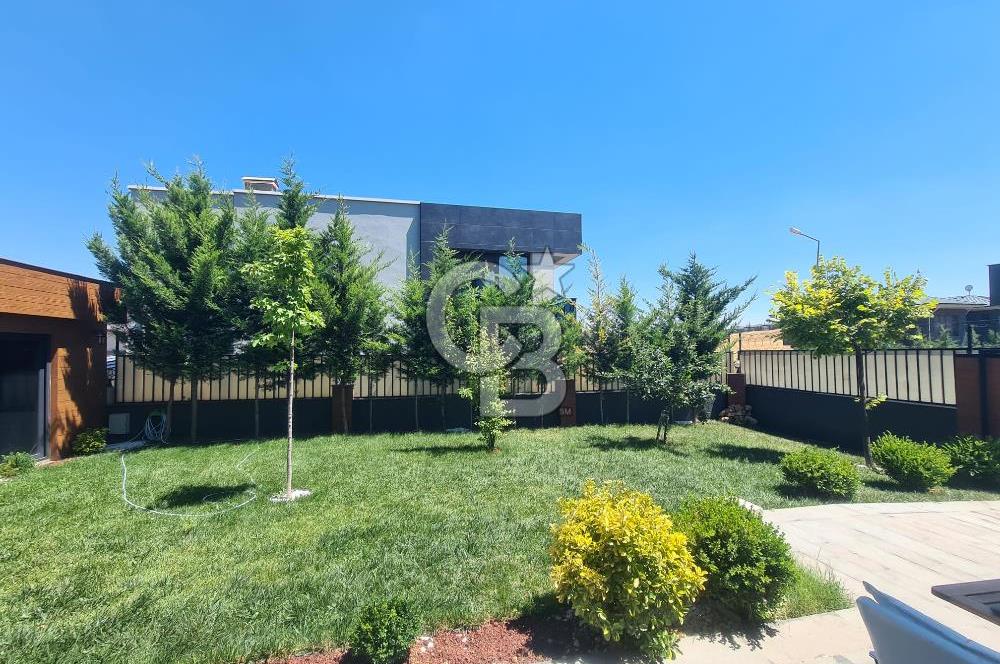BAĞLICADA 5+1 LÜX YAPILI 300 M2 SATILIK VİLLA