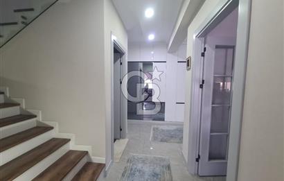 BAĞLICADA 5+1 LÜX YAPILI 300 M2 SATILIK VİLLA