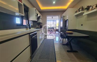 BAĞLICADA 5+1 LÜX YAPILI 300 M2 SATILIK VİLLA