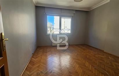KADIKÖY CADDEBOSTAN DA 190 m² 4+1 GENİŞ SALONLU KİRALIK DAİRE