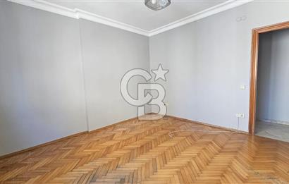 KADIKÖY CADDEBOSTAN DA 190 m² 4+1 GENİŞ SALONLU KİRALIK DAİRE